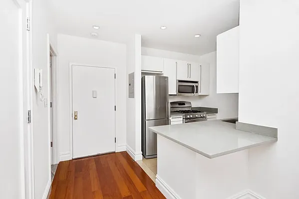 Rented by Keller Williams NYC | media 26