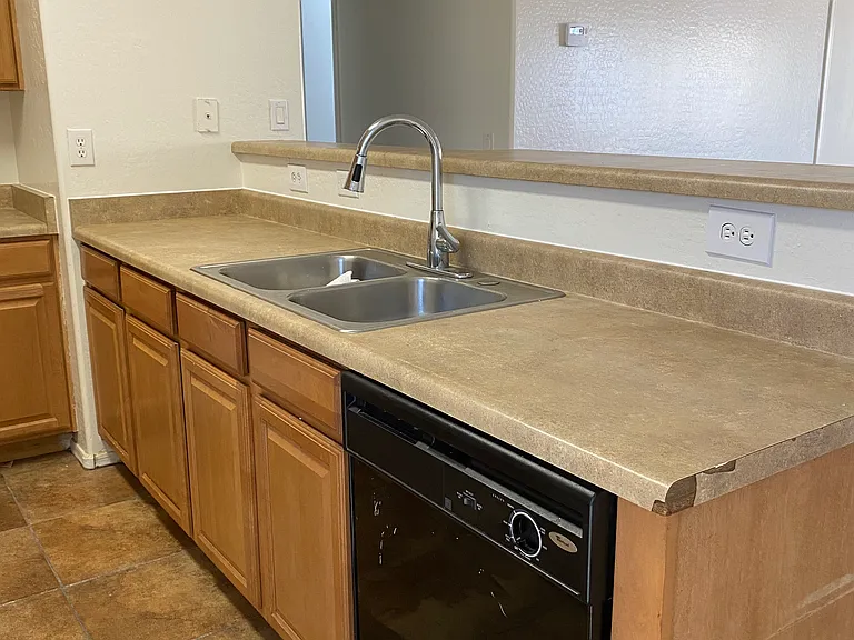 24035 N Desert Dr — Photo 4