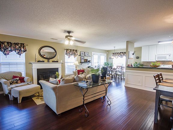 2nd image of 202 Savannah River Dr