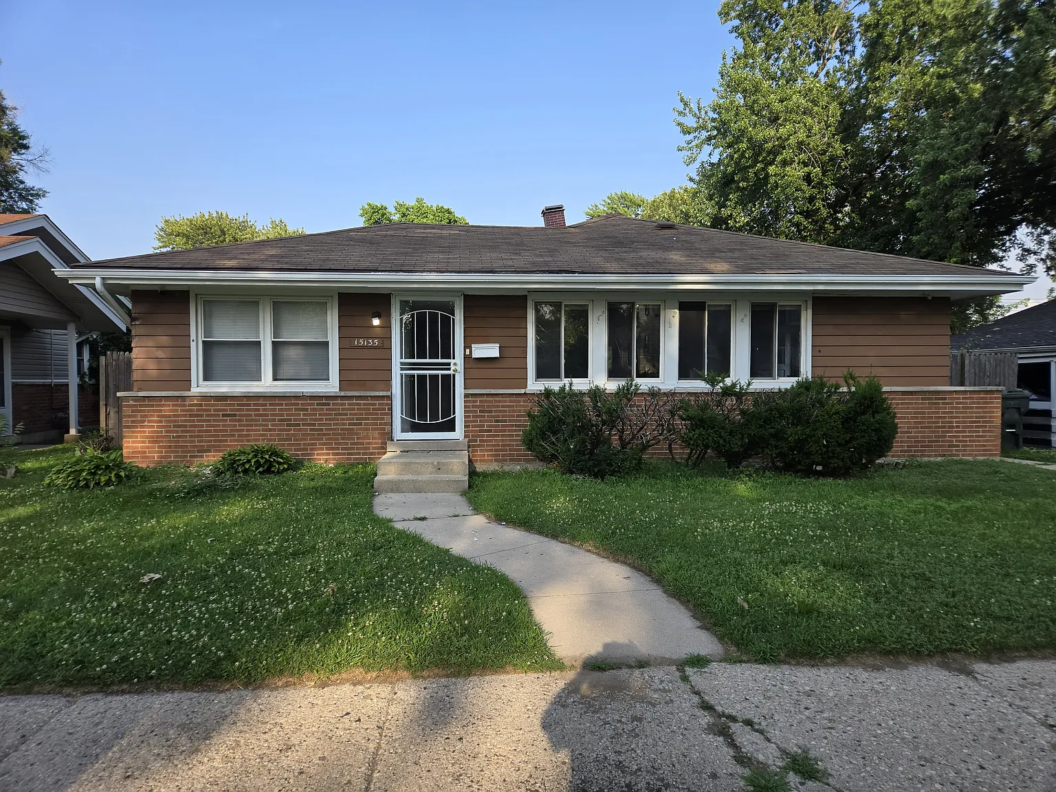 4 bed, 1250 sqft, $2,900 — Photo 1
