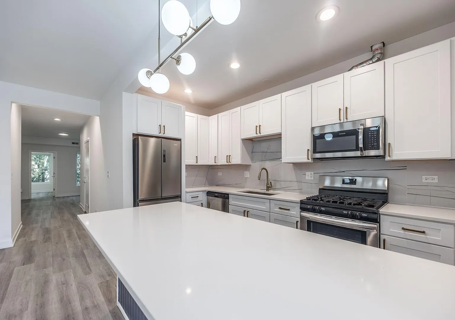 4937 North Saint Louis Avenue #2S — Photo 4