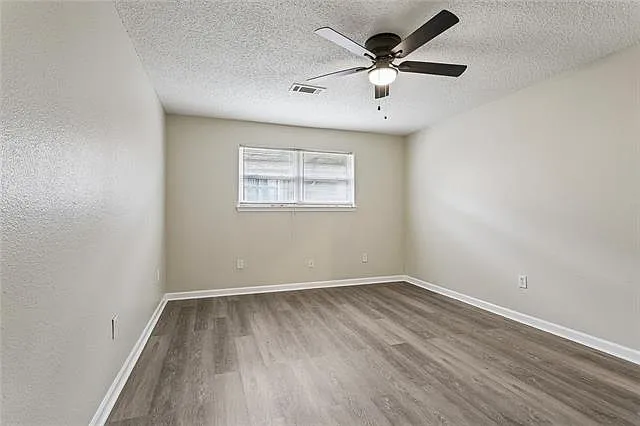 7842 Shubert St — Photo 4