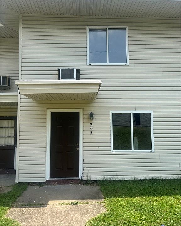 1st image of 202 Monticello Dr