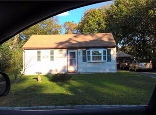 15 Brian Ave, Holtsville, NY 11742
