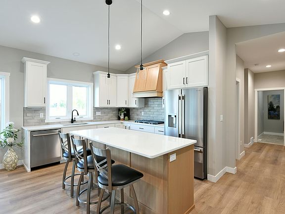 4th image of 3155 Archer Pl S