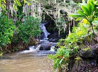 3320 Kaohinani Dr, Honolulu, HI 96817