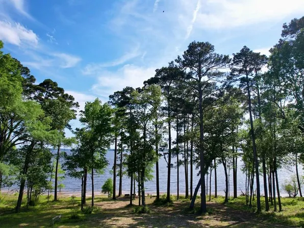 130 Sunset Ln, Etoile, TX 75944