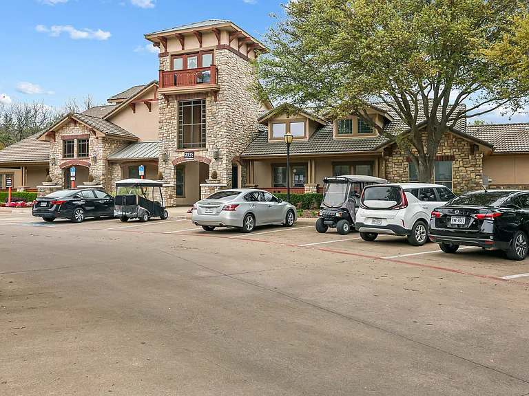 Nolen Grand Apartments — Photo 33