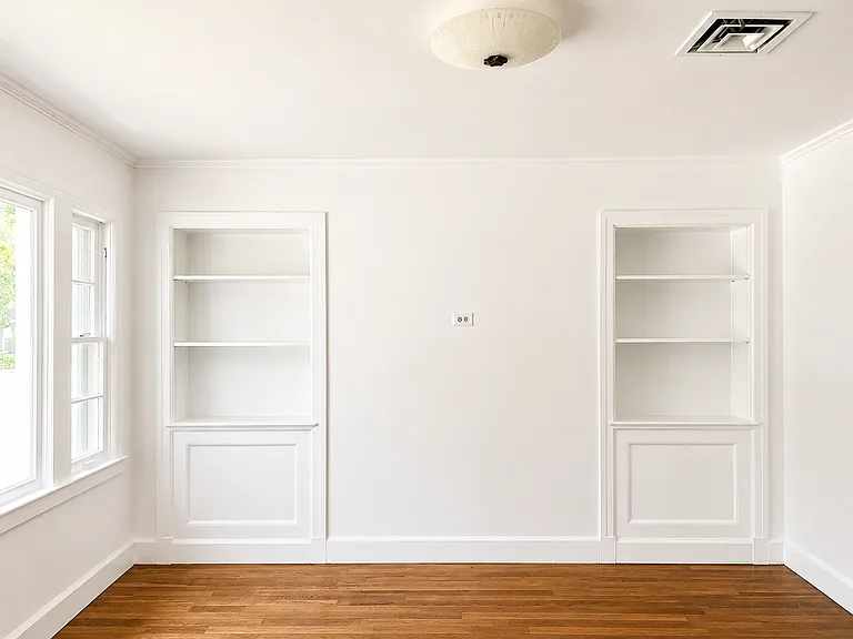 116 Oak Crest Dr — Photo 3