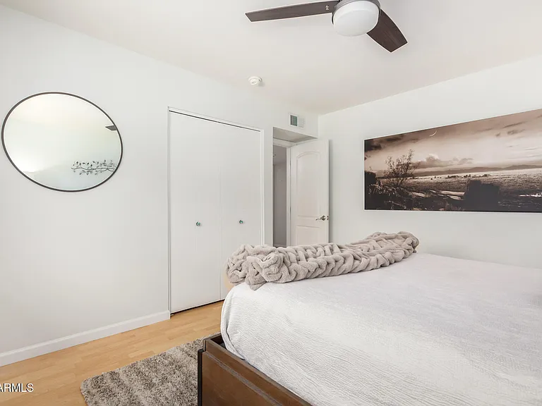 2909 E Las Rocas Dr — Photo 24