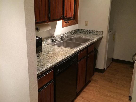 Left side of kitchen