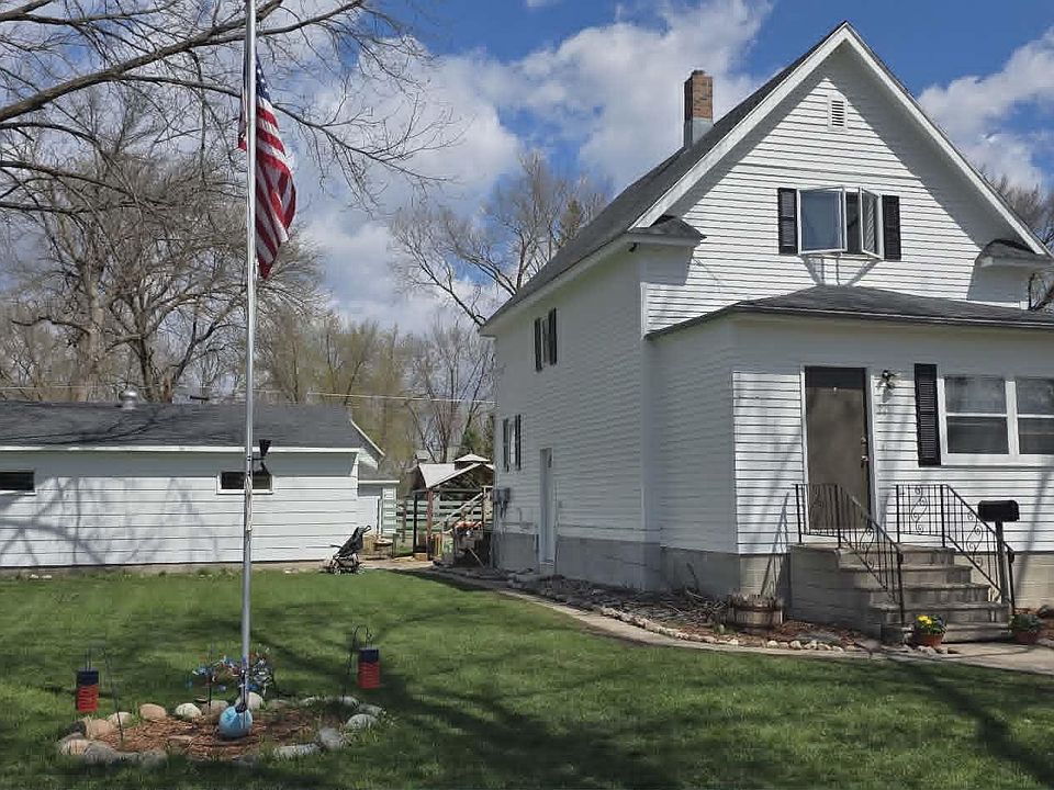 1st image of 221 W Flynn St