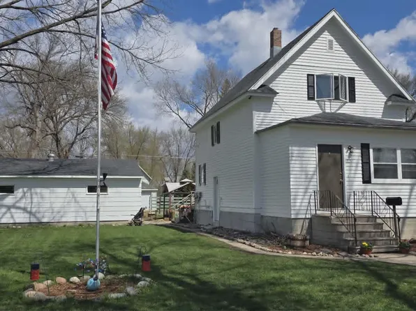 221 W Flynn St, Redwood Falls, MN 56283
