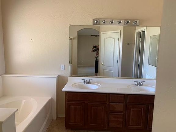 2nd image of 33854 N 43rd St