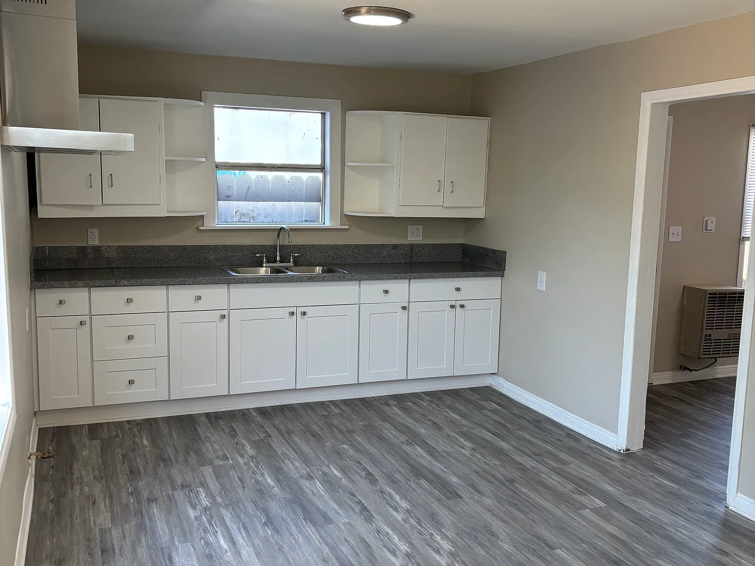 1 bed, 580 sqft, $2,100 — Photo 1