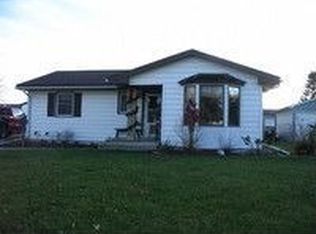 200 Jahnke Ave, Waverly, IA 50677