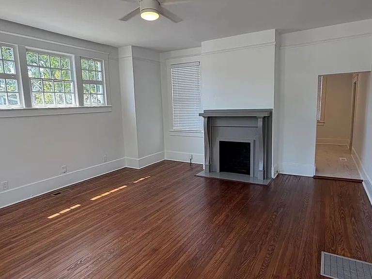 537 Maupas Ave #1 — Photo 17