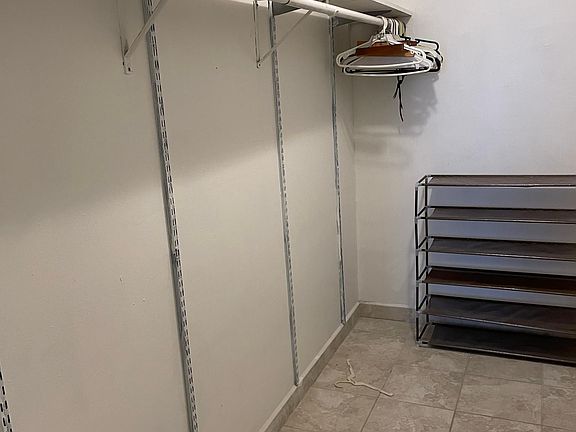 Walk in closet