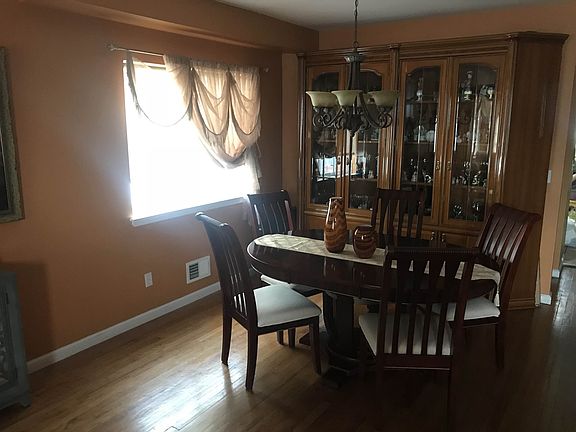 4th image of 319 Olympia Blvd