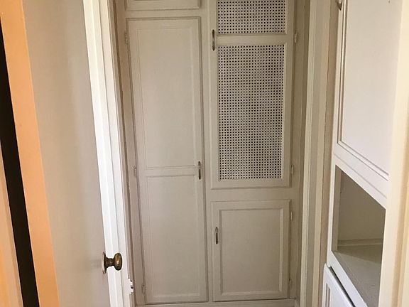 5th image of 7932 La Mesa Blvd APT E