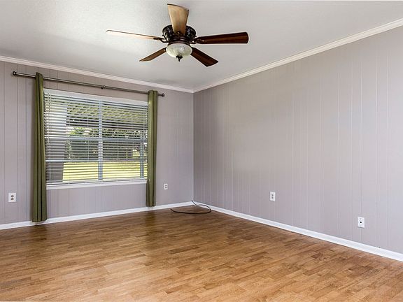 4th image of 3537 Oak Hills St