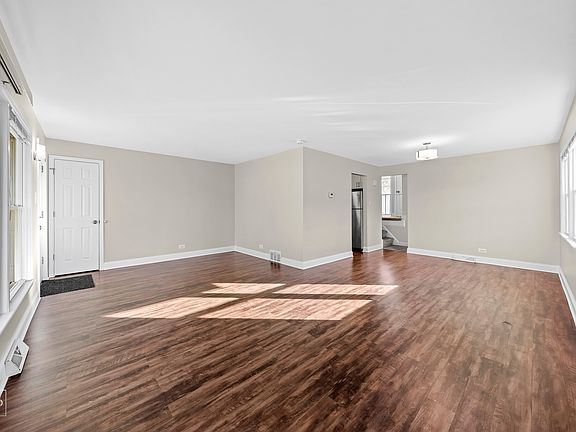 3rd image of 16001 Ellis Ave