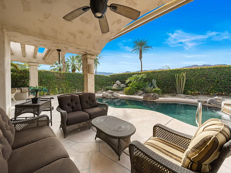 50075 Doral St — Photo 37