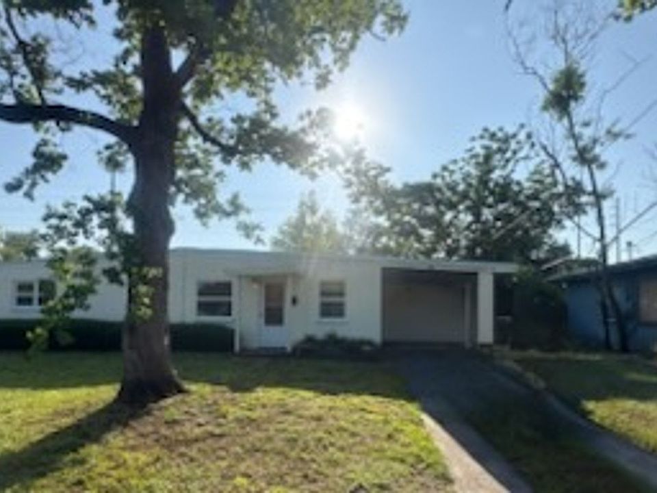 1st image of 247 Cocos Dr