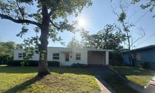 247 Cocos Dr Photo 1
