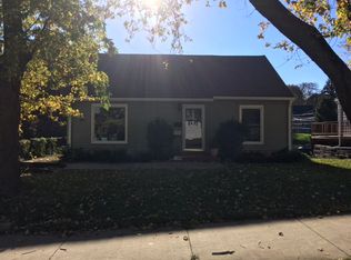 2225 Williams Blvd SW, Cedar Rapids, IA 52404