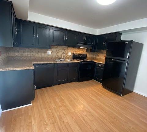 5th image of 340 Villabrook Dr APT 1