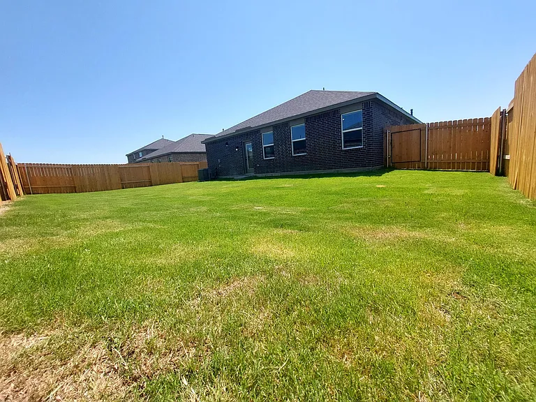 2104 Atwood Dr — Photo 25