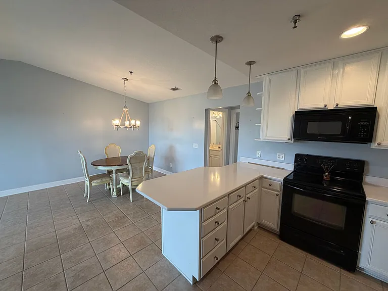 91 Screven St #309D — Photo 7