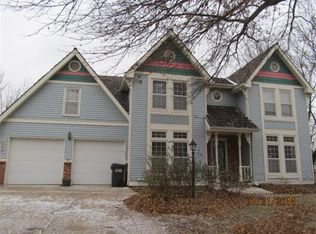 1323 Covington Ct, Lawrence, KS 66049
