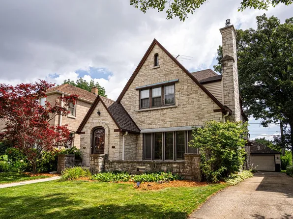 2406 South 52nd STREET #2408, West Allis, WI 53219