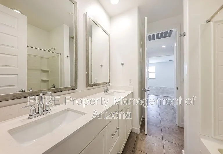 32002 N 125th Ln — Photo 16