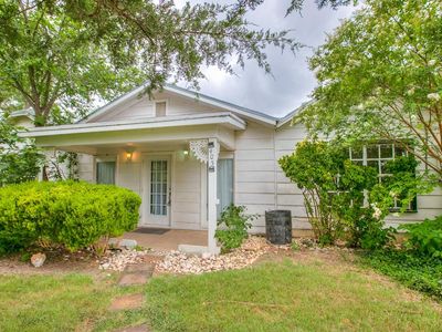 405 W James Ave, Mertzon, TX, 76941