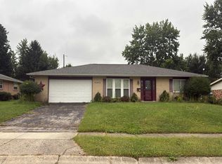 1026 Merrywood Dr, Englewood, OH 45322