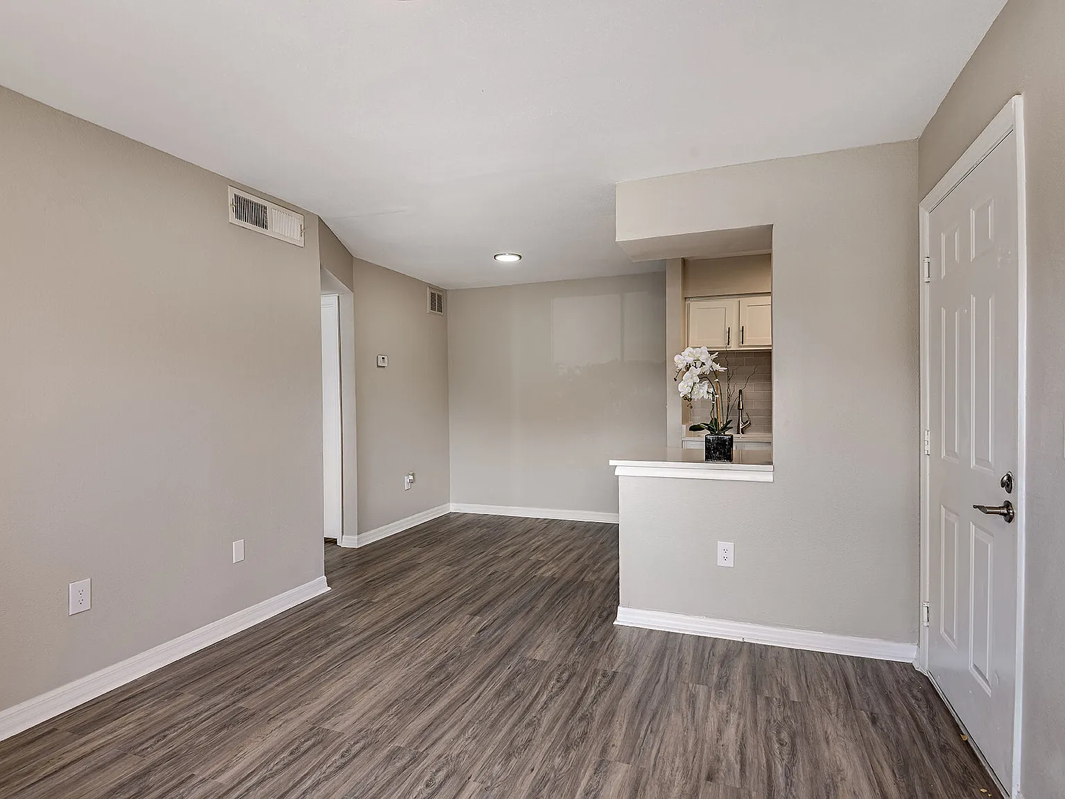 Lake Pointe — Photo 4