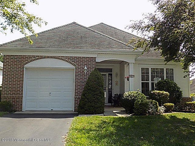 1st image of 37 Greenways Ln