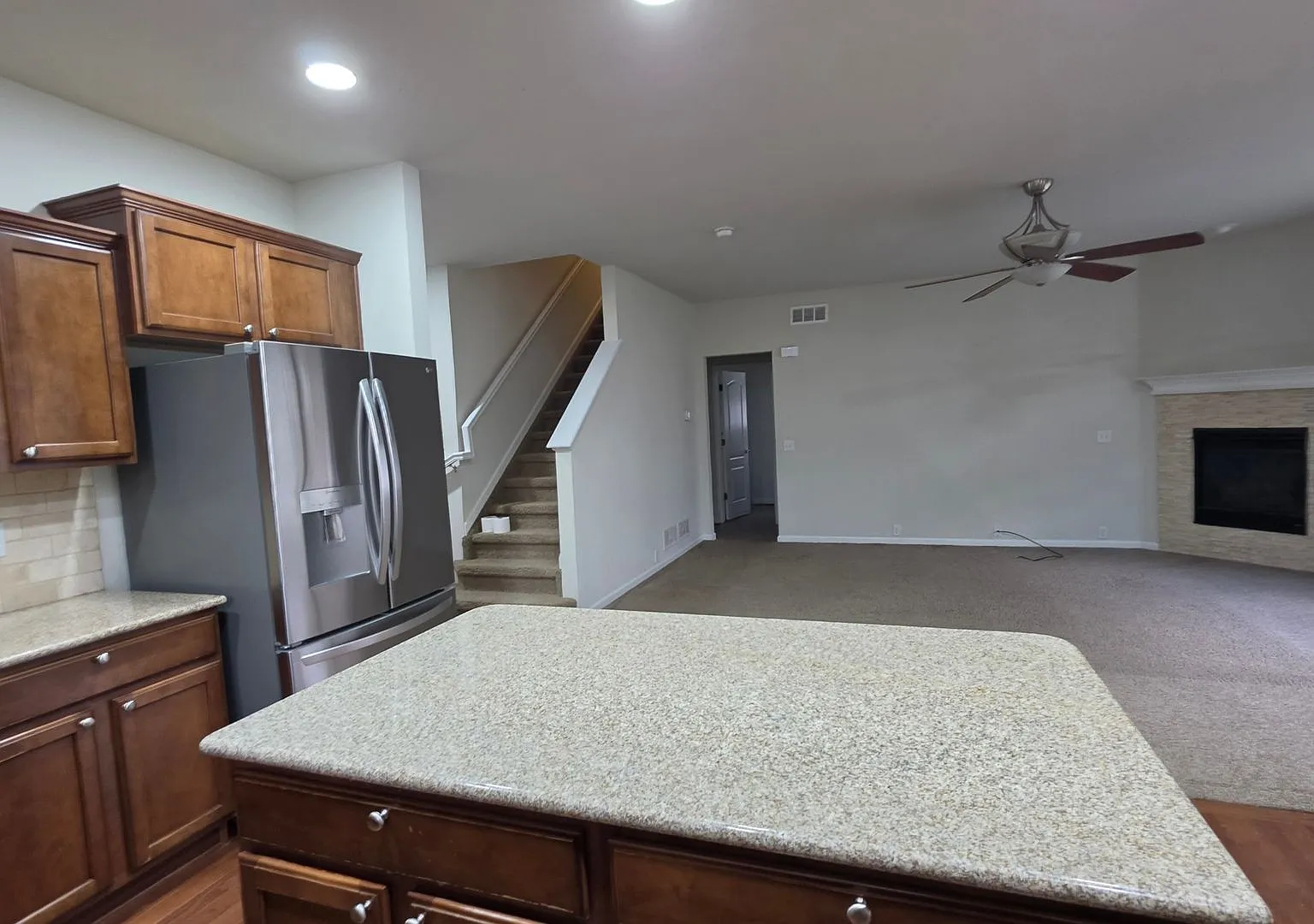 Spacious 5-Bedroom Home the Anthem neighborhood of Broomfield — Photo 4