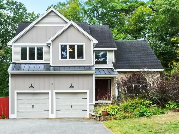 146 Essex St, Middleton, MA 01949