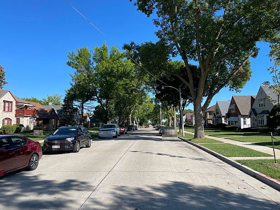 4th image of 3847-3847A N 53rd St