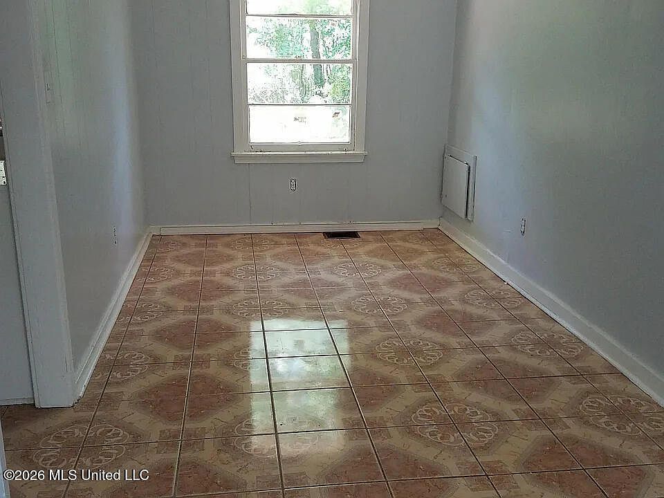 2nd image of 3513 Hines St