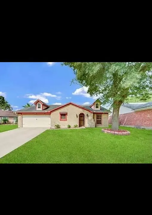 12815 La Rochelle Dr