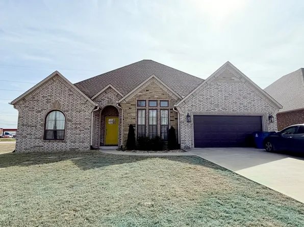 838 Great Oaks Dr, McAlester, OK 74501