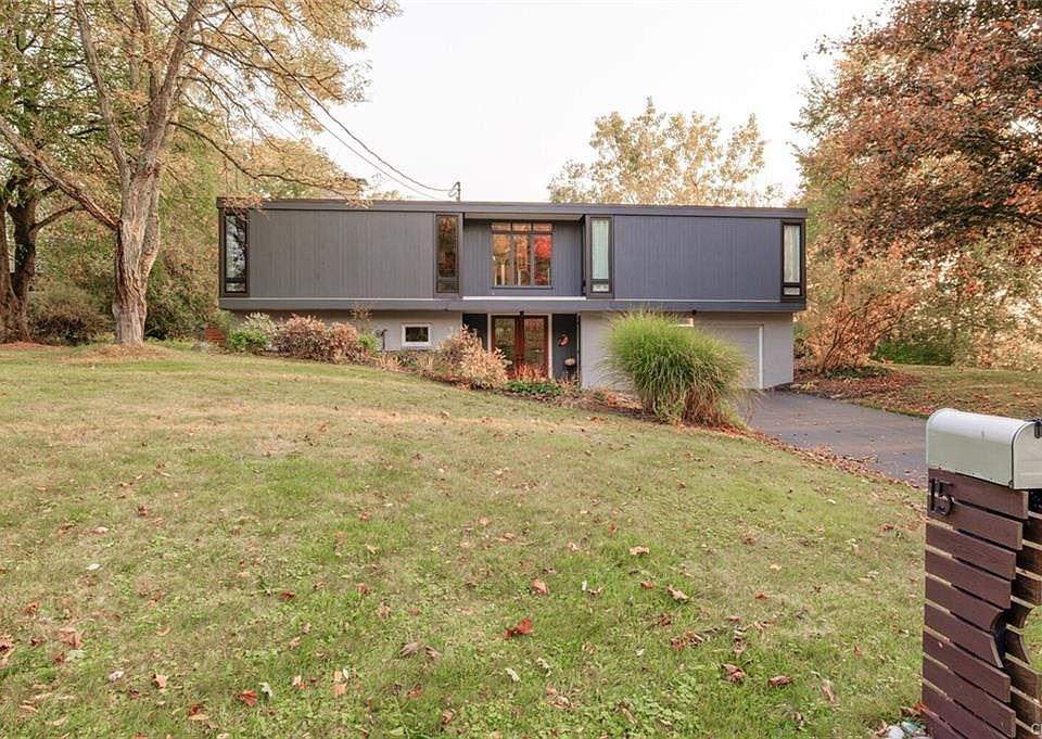 1st image of 15 Thistlewood Ln