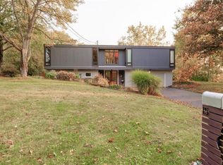 15 Thistlewood Ln, Fayetteville, NY 13066
