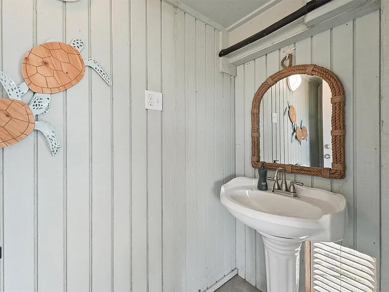 16634 Jamaica Beach Rd — Photo 28