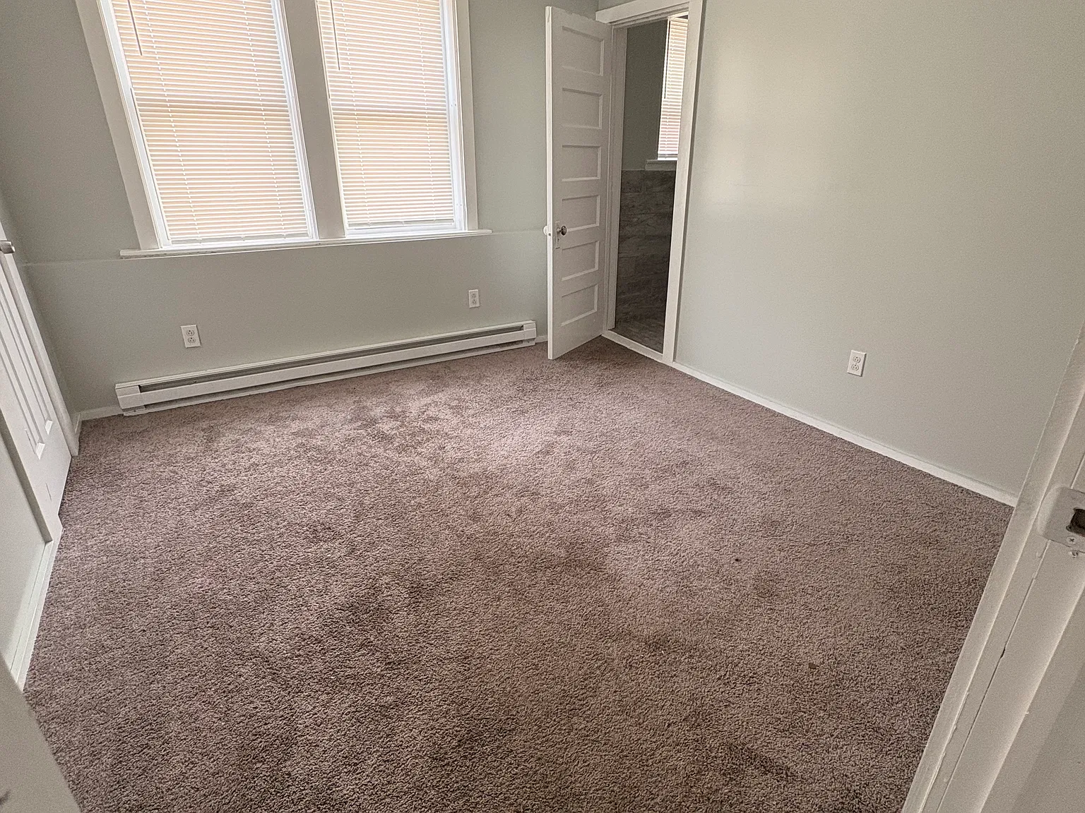 3 bed, 1.5 bath, 2000 sqft, $1,650 — Photo 4